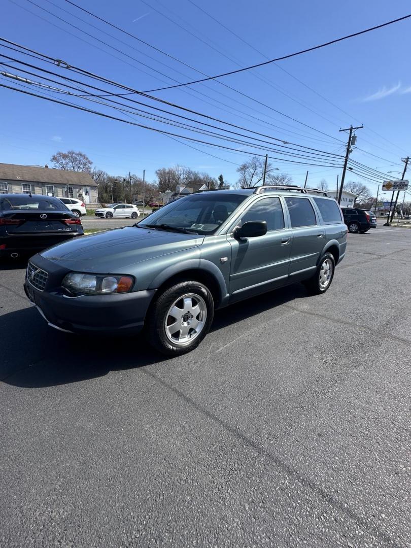 2003 Grey /Black Volvo XC70 Cross Country (YV1SZ59H031) with an 2.5L L5 DOHC 20V TURBO engine, 5-Speed Automatic transmission, located at 1010 N White Horse Pike, Stratford, NJ, 08084, (856) 262-9500, 39.838921, -75.011497 - Photo#2