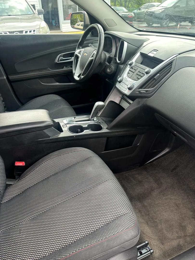 2011 Gold /Black Chevrolet Equinox 1LT 2WD (2CNALDECXB6) with an 2.4L L4 DOHC 16V engine, 6-Speed Automatic transmission, located at 1010 N White Horse Pike, Stratford, NJ, 08084, (856) 262-9500, 39.838921, -75.011497 - Photo#4