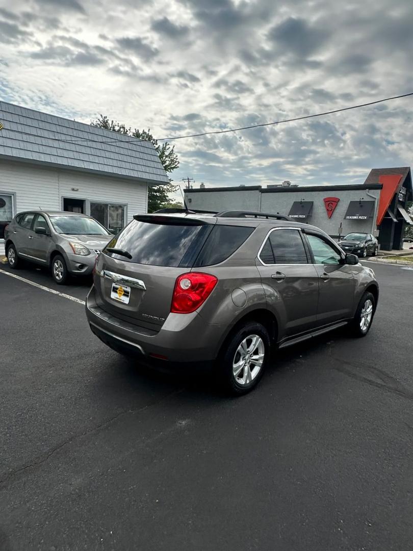 2011 Gold /Black Chevrolet Equinox 1LT 2WD (2CNALDECXB6) with an 2.4L L4 DOHC 16V engine, 6-Speed Automatic transmission, located at 1010 N White Horse Pike, Stratford, NJ, 08084, (856) 262-9500, 39.838921, -75.011497 - Photo#10
