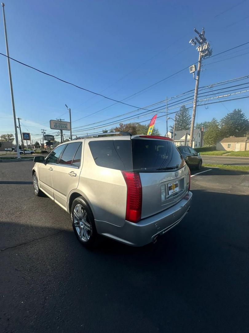 2008 Silver /Tan Cadillac SRX V6 AWD (1GYEE437880) with an 3.6L V6 OHV 24V engine, 5-Speed Automatic Overdrive transmission, located at 1010 N White Horse Pike, Stratford, NJ, 08084, (856) 262-9500, 39.838921, -75.011497 - Photo#5