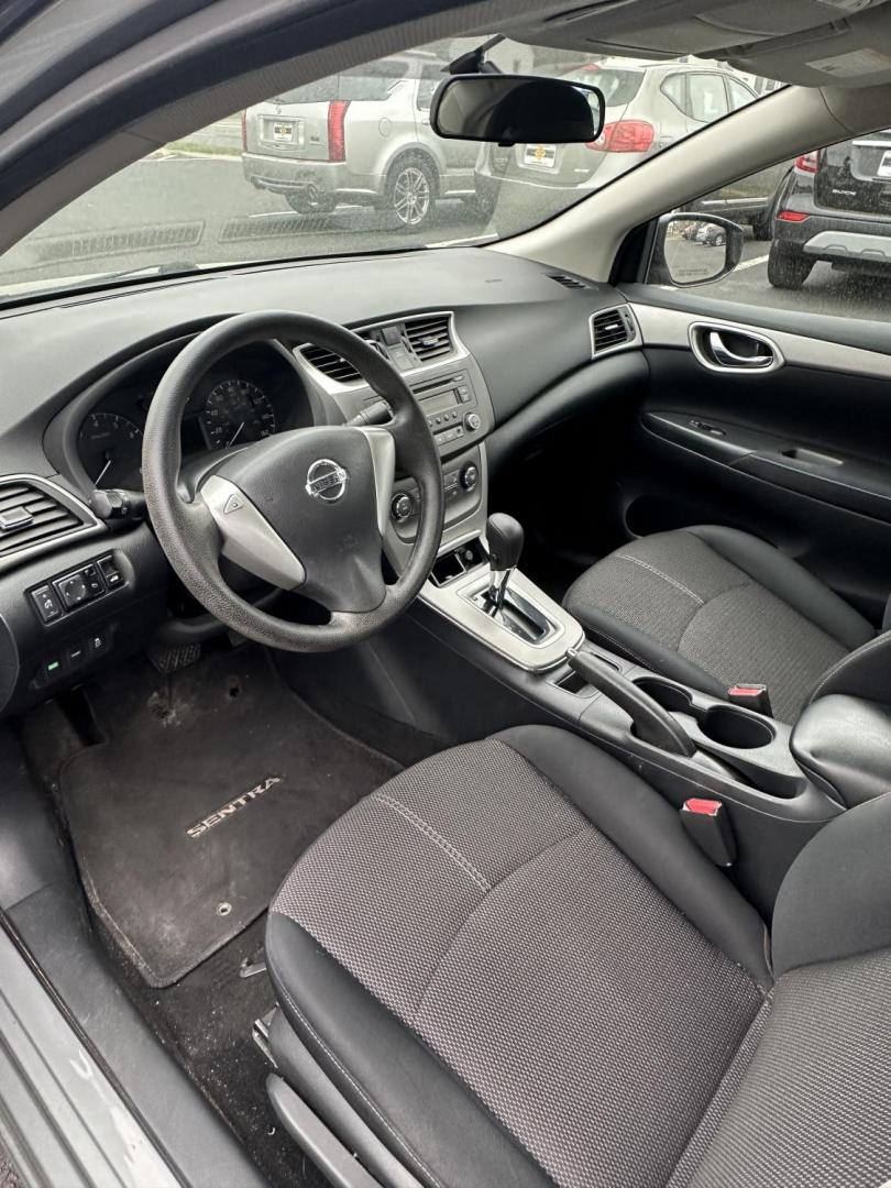 2014 Nissan Sentra S 6MT (3N1AB7AP2EY) with an 1.8L L4 SFI DOHC 16V engine, 6-Speed Manual transmission, located at 1010 N White Horse Pike, Stratford, NJ, 08084, (856) 262-9500, 39.838921, -75.011497 - Photo#7
