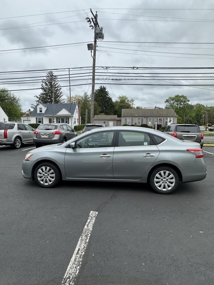 2014 Nissan Sentra S 6MT (3N1AB7AP2EY) with an 1.8L L4 SFI DOHC 16V engine, 6-Speed Manual transmission, located at 1010 N White Horse Pike, Stratford, NJ, 08084, (856) 262-9500, 39.838921, -75.011497 - Photo#2