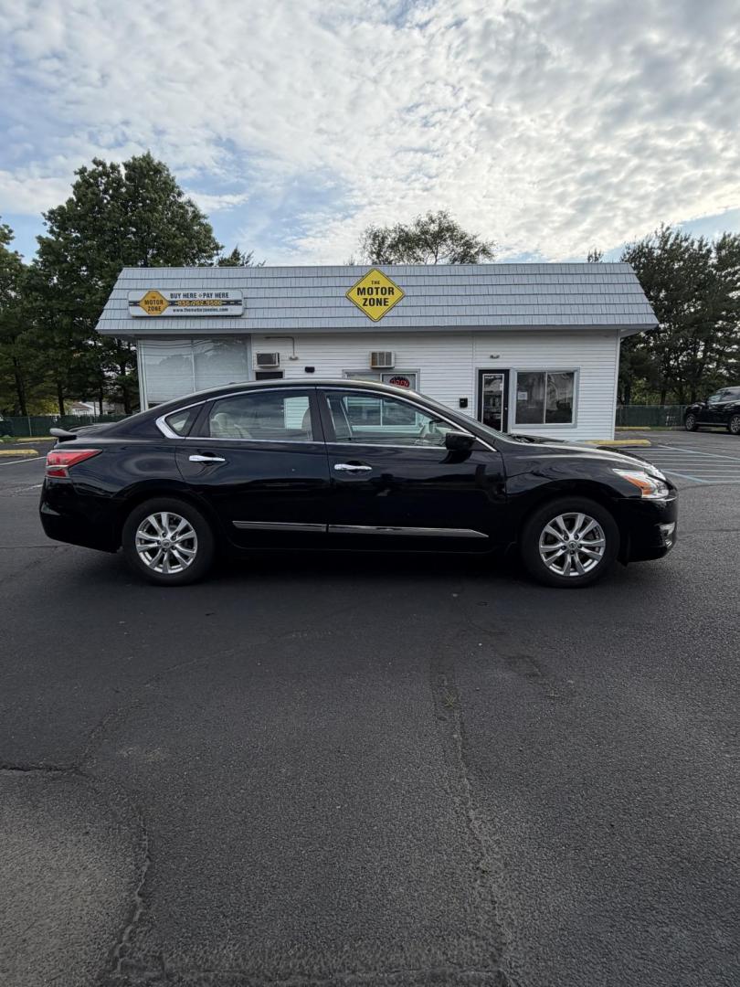2015 Black /Tan Nissan Altima 2.5 S (1N4AL3AP6FN) with an 2.5L L4 DOHC 16V engine, Continuously Variable Transmission transmission, located at 1010 N White Horse Pike, Stratford, NJ, 08084, (856) 262-9500, 39.838921, -75.011497 - Photo#1