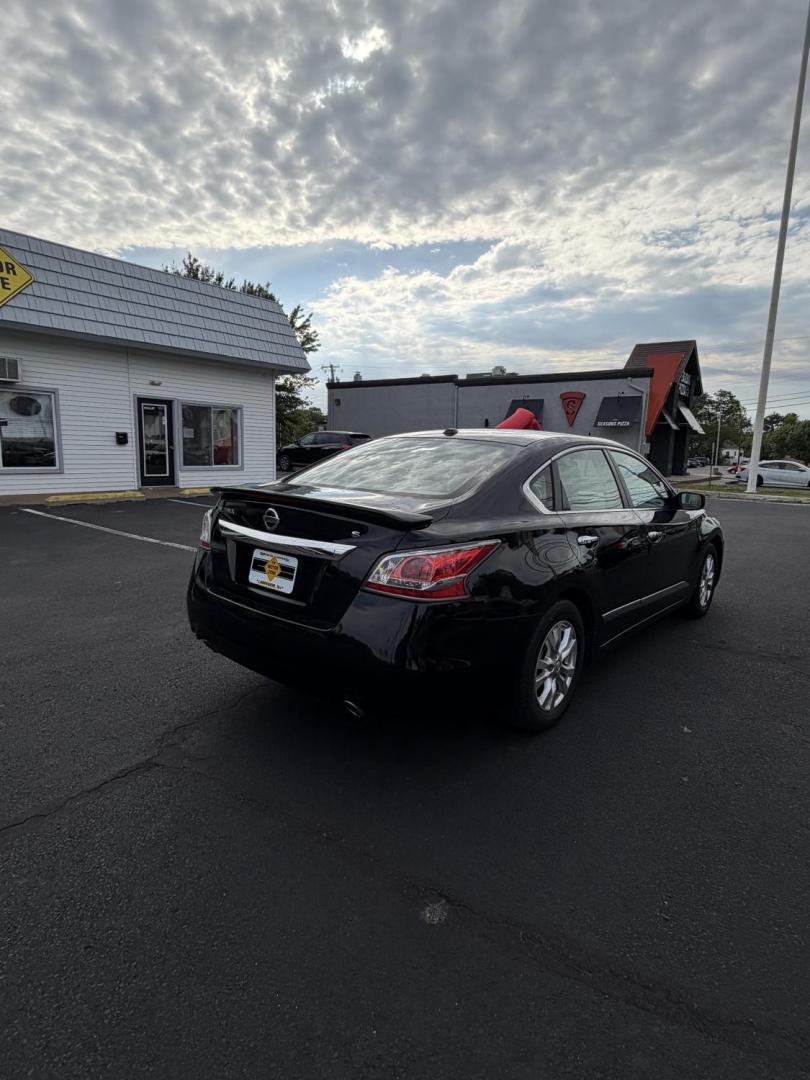 2015 Black /Tan Nissan Altima 2.5 S (1N4AL3AP6FN) with an 2.5L L4 DOHC 16V engine, Continuously Variable Transmission transmission, located at 1010 N White Horse Pike, Stratford, NJ, 08084, (856) 262-9500, 39.838921, -75.011497 - Photo#3