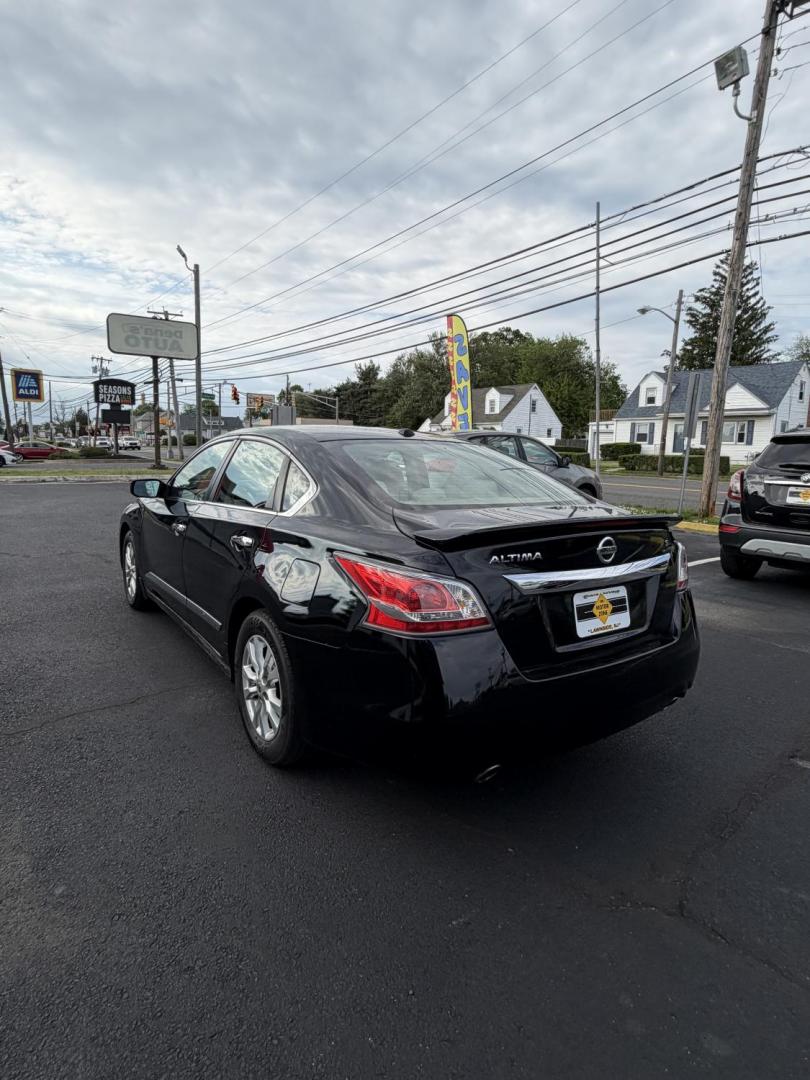 2015 Black /Tan Nissan Altima 2.5 S (1N4AL3AP6FN) with an 2.5L L4 DOHC 16V engine, Continuously Variable Transmission transmission, located at 1010 N White Horse Pike, Stratford, NJ, 08084, (856) 262-9500, 39.838921, -75.011497 - Photo#5