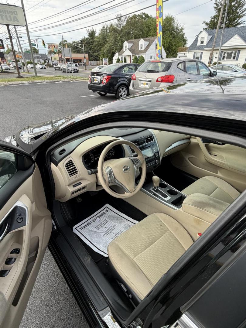 2015 Black /Tan Nissan Altima 2.5 S (1N4AL3AP6FN) with an 2.5L L4 DOHC 16V engine, Continuously Variable Transmission transmission, located at 1010 N White Horse Pike, Stratford, NJ, 08084, (856) 262-9500, 39.838921, -75.011497 - Photo#8