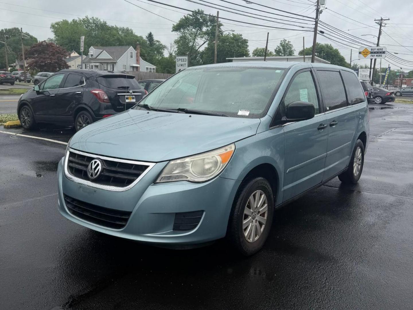 2009 Volkswagen Routan 3.8L SE RSE's photo