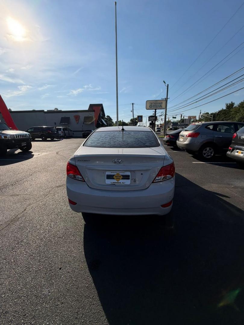 2016 Hyundai Accent SE - Photo 4