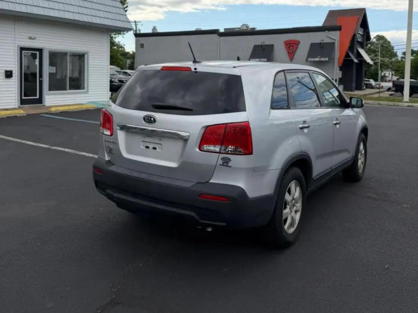 2012 Silver Kia Sorento LX 4WD (5XYKTCA63CG) with an 2.4L L4 DOHC 16V engine, 6-Speed Automatic transmission, located at 1010 N White Horse Pike, Stratford, NJ, 08084, (856) 262-9500, 39.838921, -75.011497- Photo#1