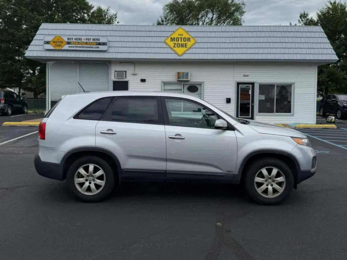 photo of 2012 Kia Sorento LX 4WD