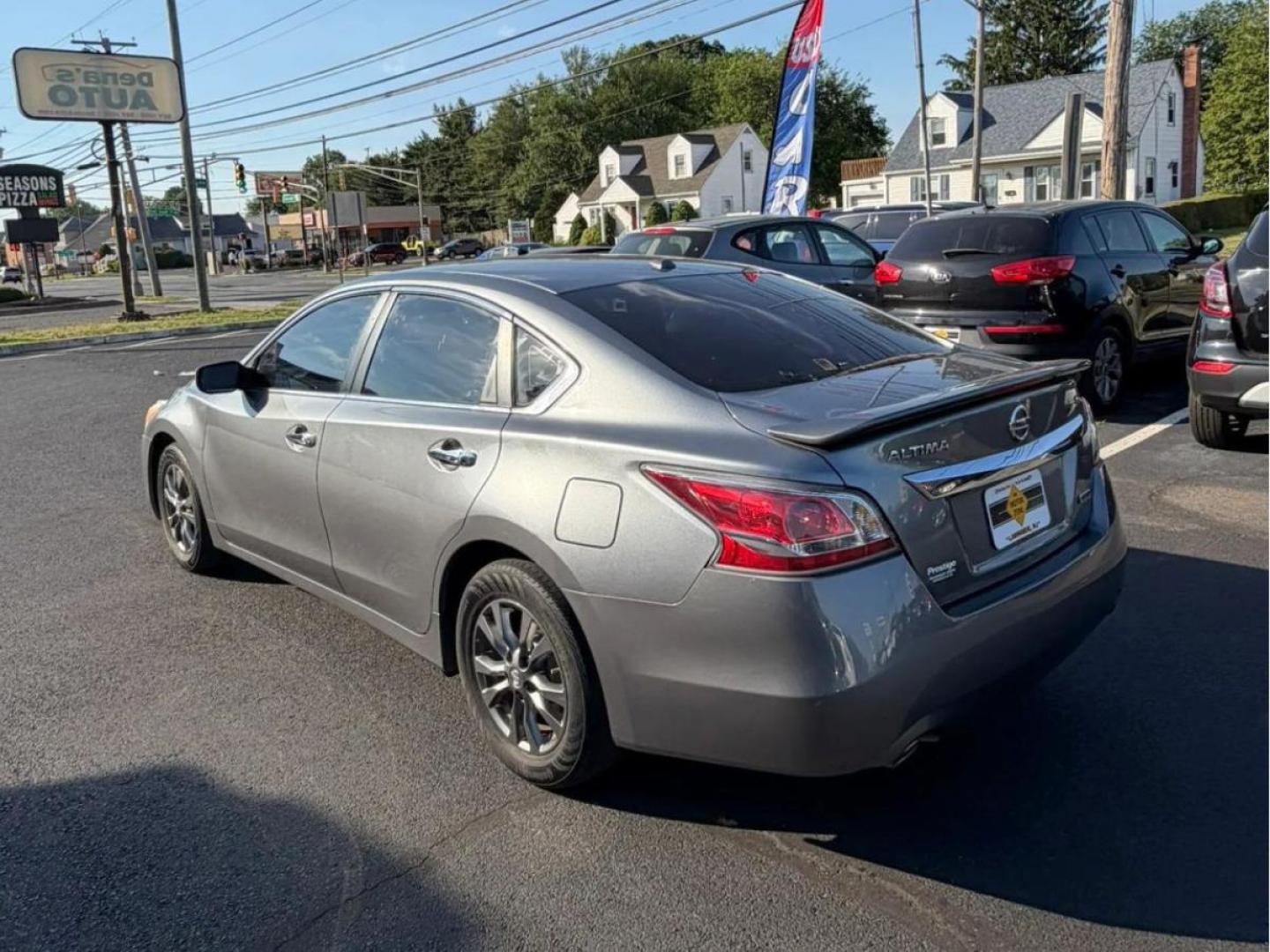 2015 Silver /Black Nissan Altima 2.5 S (1N4AL3AP5FC) with an 2.5L L4 DOHC 16V engine, Continuously Variable Transmission transmission, located at 1010 N White Horse Pike, Stratford, NJ, 08084, (856) 262-9500, 39.838921, -75.011497 - Photo#6