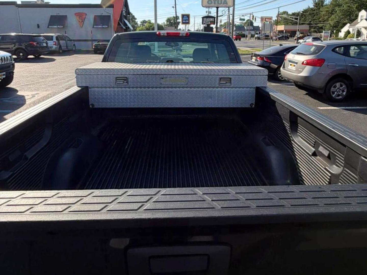 2009 Black /Tan Chevrolet Silverado 1500 Work Truck Ext. Cab Long Box 2WD (1GCEC19X39Z) with an 4.3L V6 OHV 12V engine, 4-Speed Automatic Overdrive transmission, located at 1010 N White Horse Pike, Stratford, NJ, 08084, (856) 262-9500, 39.838921, -75.011497 - Photo#5
