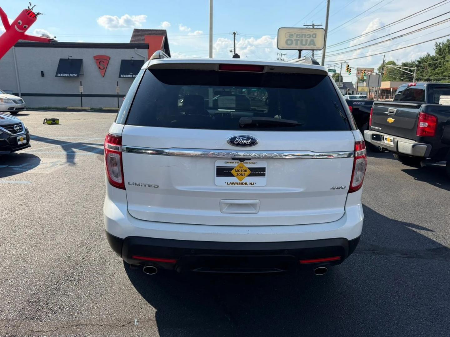 2013 White /Beige Ford Explorer Limited 4WD (1FM5K8F85DG) with an 3.5L V6 DOHC 24V engine, 6-Speed Automatic transmission, located at 1010 N White Horse Pike, Stratford, NJ, 08084, (856) 262-9500, 39.838921, -75.011497- Photo#5