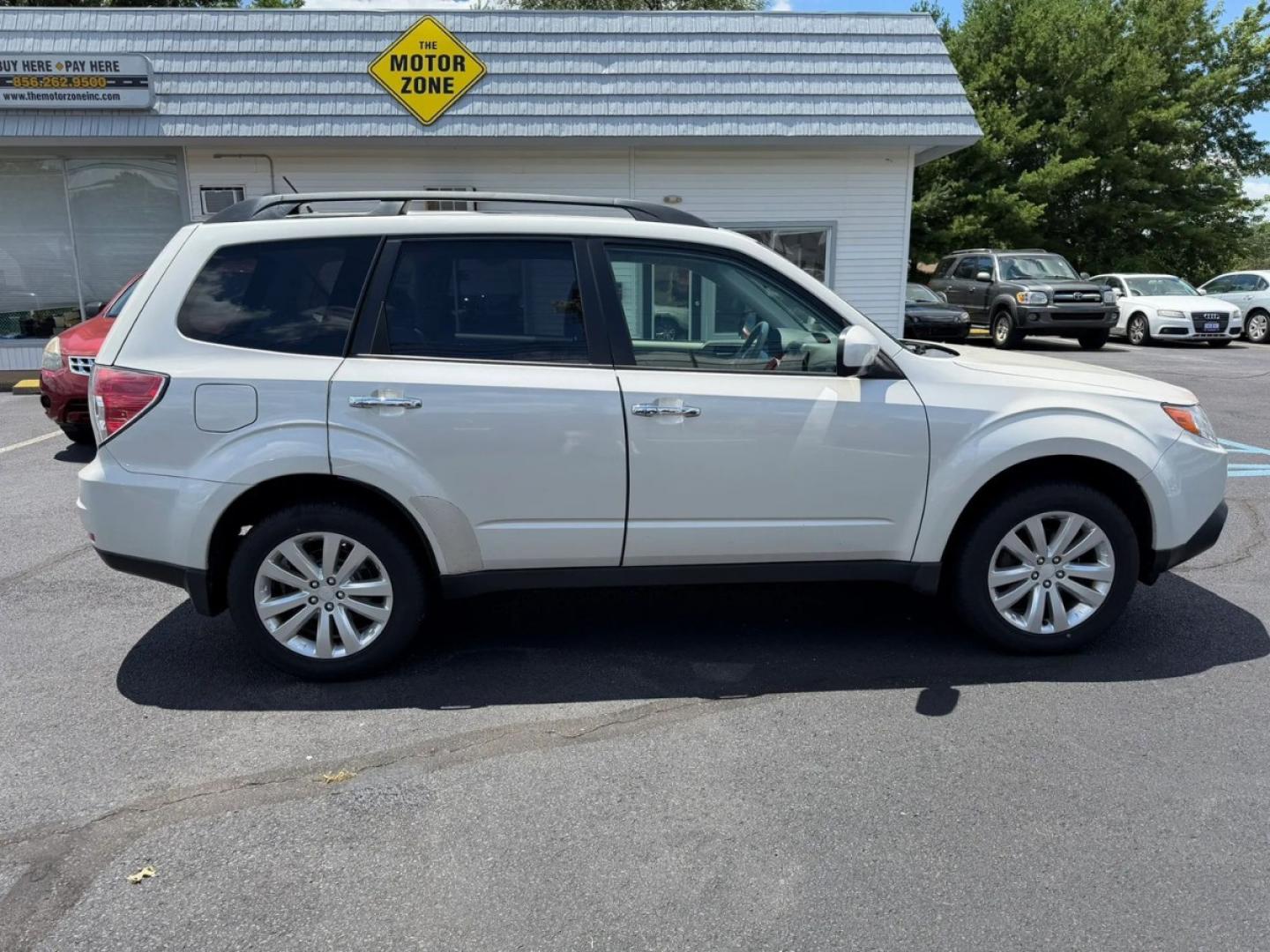 2012 White /Gray Subaru Forester 2.5X Premium (JF2SHADC9CH) with an 2.5L H4 SOHC 16V engine, 4-Speed Automatic transmission, located at 1010 N White Horse Pike, Stratford, NJ, 08084, (856) 262-9500, 39.838921, -75.011497- Photo#2