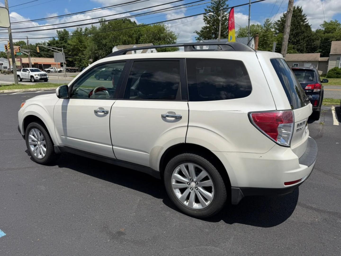 2012 White /Gray Subaru Forester 2.5X Premium (JF2SHADC9CH) with an 2.5L H4 SOHC 16V engine, 4-Speed Automatic transmission, located at 1010 N White Horse Pike, Stratford, NJ, 08084, (856) 262-9500, 39.838921, -75.011497- Photo#3
