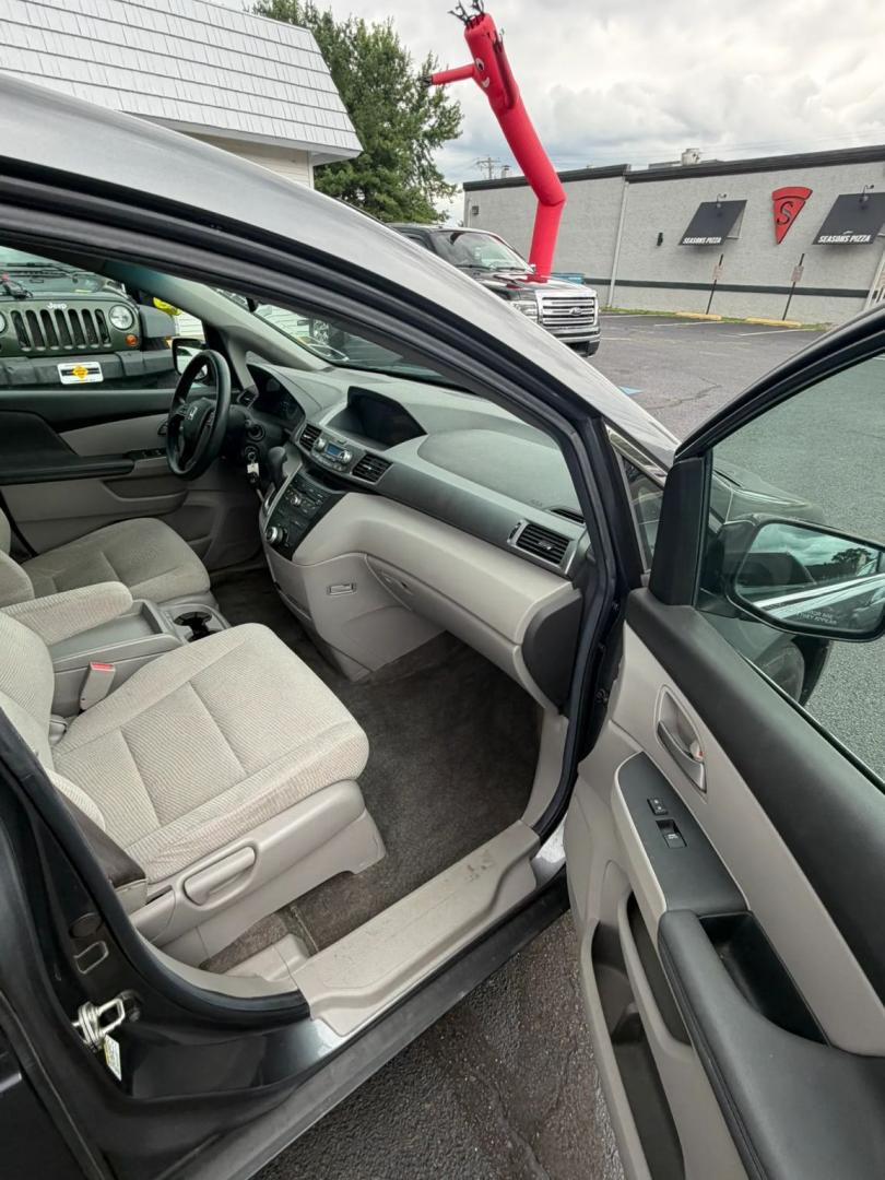 2012 Honda Odyssey EX (5FNRL5H44CB) with an 3.5L V6 SOHC 24V engine, 5-Speed Automatic transmission, located at 1010 N White Horse Pike, Stratford, NJ, 08084, (856) 262-9500, 39.838921, -75.011497- Photo#8