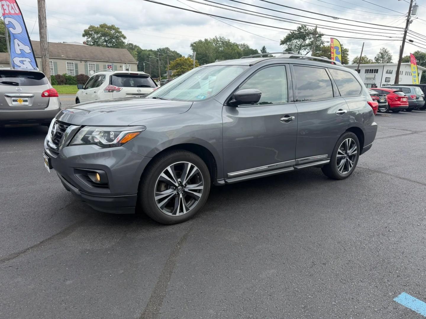2019 Nissan Pathfinder S 4WD (5N1DR2MM0KC) with an 3.5L V6 DOHC 24V engine, CVT transmission, located at 1010 N White Horse Pike, Stratford, NJ, 08084, (856) 262-9500, 39.838921, -75.011497- Photo#6