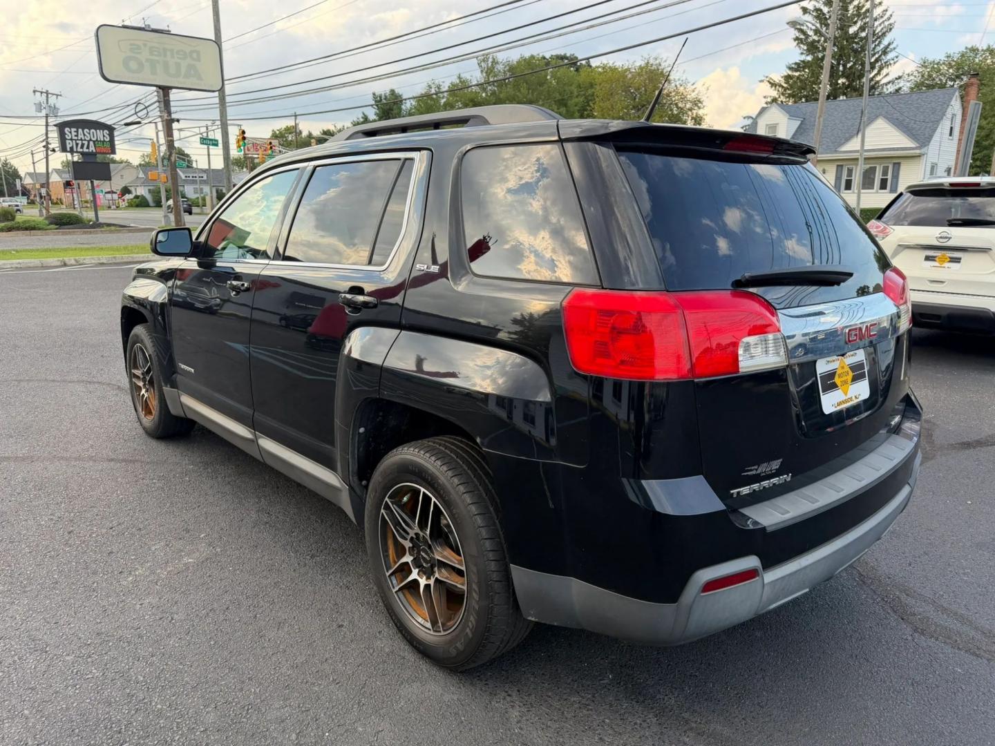 2012 GMC Terrain SLE2 AWD (2GKFLTEK0C6) with an 2.4L L4 DOHC 16V engine, 6-Speed Automatic transmission, located at 1010 N White Horse Pike, Stratford, NJ, 08084, (856) 262-9500, 39.838921, -75.011497- Photo#9