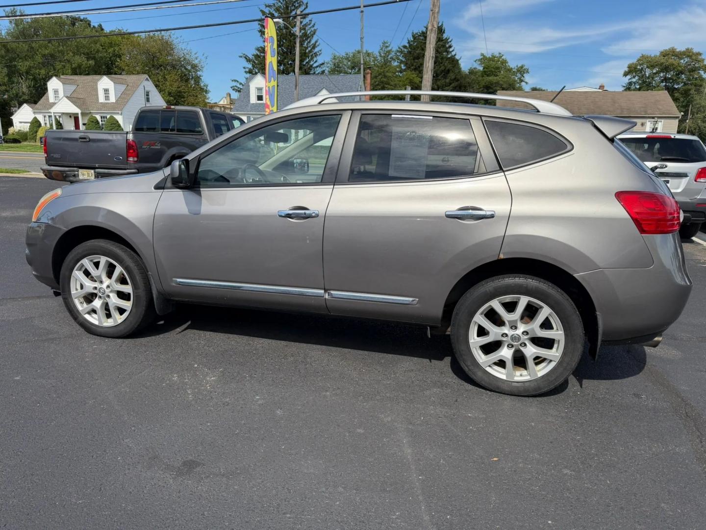 2013 Nissan Rogue S AWD (JN8AS5MV1DW) with an 2.5L L4 DOHC 16V engine, Continuously Variable Transmission transmission, located at 1010 N White Horse Pike, Stratford, NJ, 08084, (856) 262-9500, 39.838921, -75.011497- Photo#5