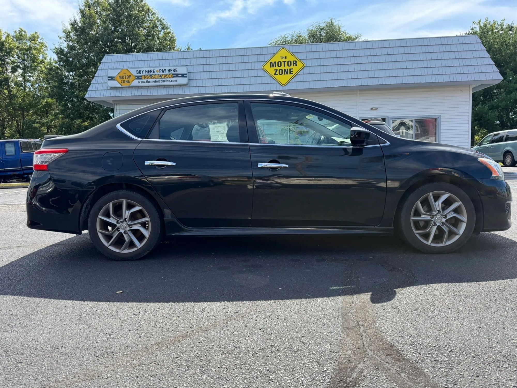photo of 2014 Nissan Sentra S 6MT