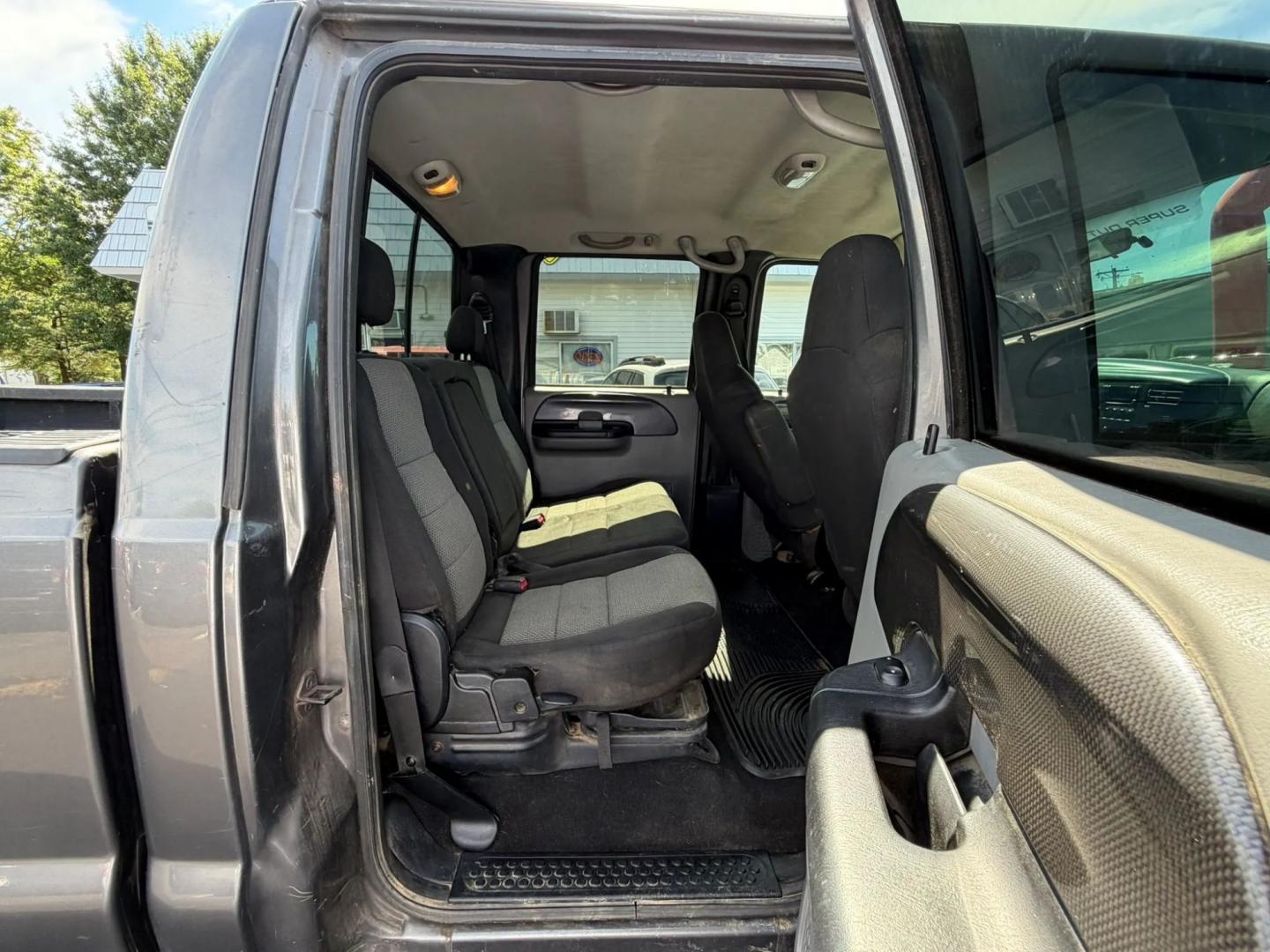 2004 Ford F-350 SD Lariat Crew Cab 4WD (1FTSW31P84E) with an 6.0L V8 OHV 32V TURBO DIESEL engine, located at 1010 N White Horse Pike, Stratford, NJ, 08084, (856) 262-9500, 39.838921, -75.011497- Photo#10