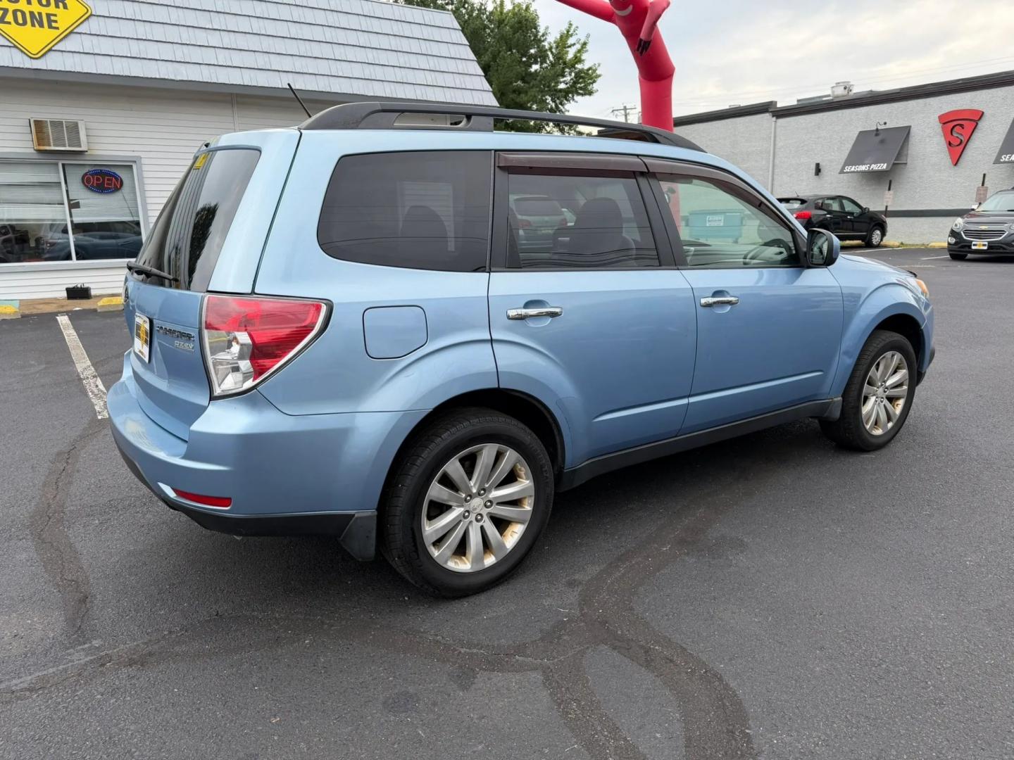 2012 Subaru Forester 2.5X Premium (JF2SHADCXCH) with an 2.5L H4 SOHC 16V engine, 4-Speed Automatic transmission, located at 1010 N White Horse Pike, Stratford, NJ, 08084, (856) 262-9500, 39.838921, -75.011497- Photo#2