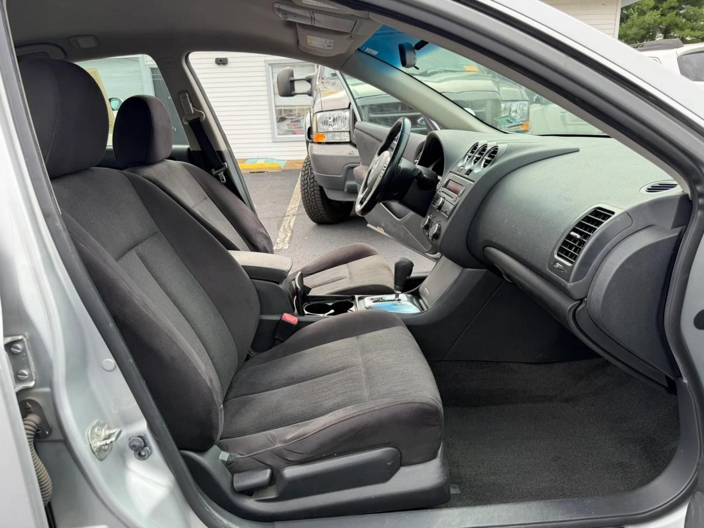 2012 Silver Nissan Altima 2.5 S (1N4AL2AP1CN) with an 2.5L L4 DOHC 16V engine, located at 1010 N White Horse Pike, Stratford, NJ, 08084, (856) 262-9500, 39.838921, -75.011497- Photo#11