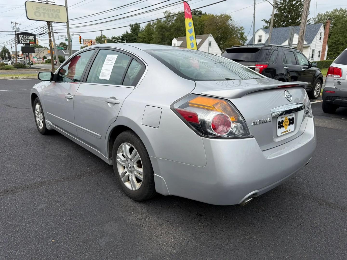 2012 Silver Nissan Altima 2.5 S (1N4AL2AP1CN) with an 2.5L L4 DOHC 16V engine, located at 1010 N White Horse Pike, Stratford, NJ, 08084, (856) 262-9500, 39.838921, -75.011497- Photo#5