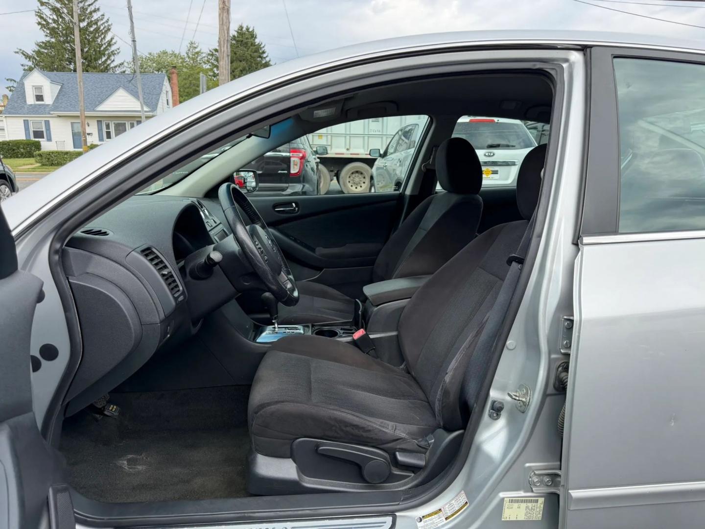2012 Silver Nissan Altima 2.5 S (1N4AL2AP1CN) with an 2.5L L4 DOHC 16V engine, located at 1010 N White Horse Pike, Stratford, NJ, 08084, (856) 262-9500, 39.838921, -75.011497- Photo#8