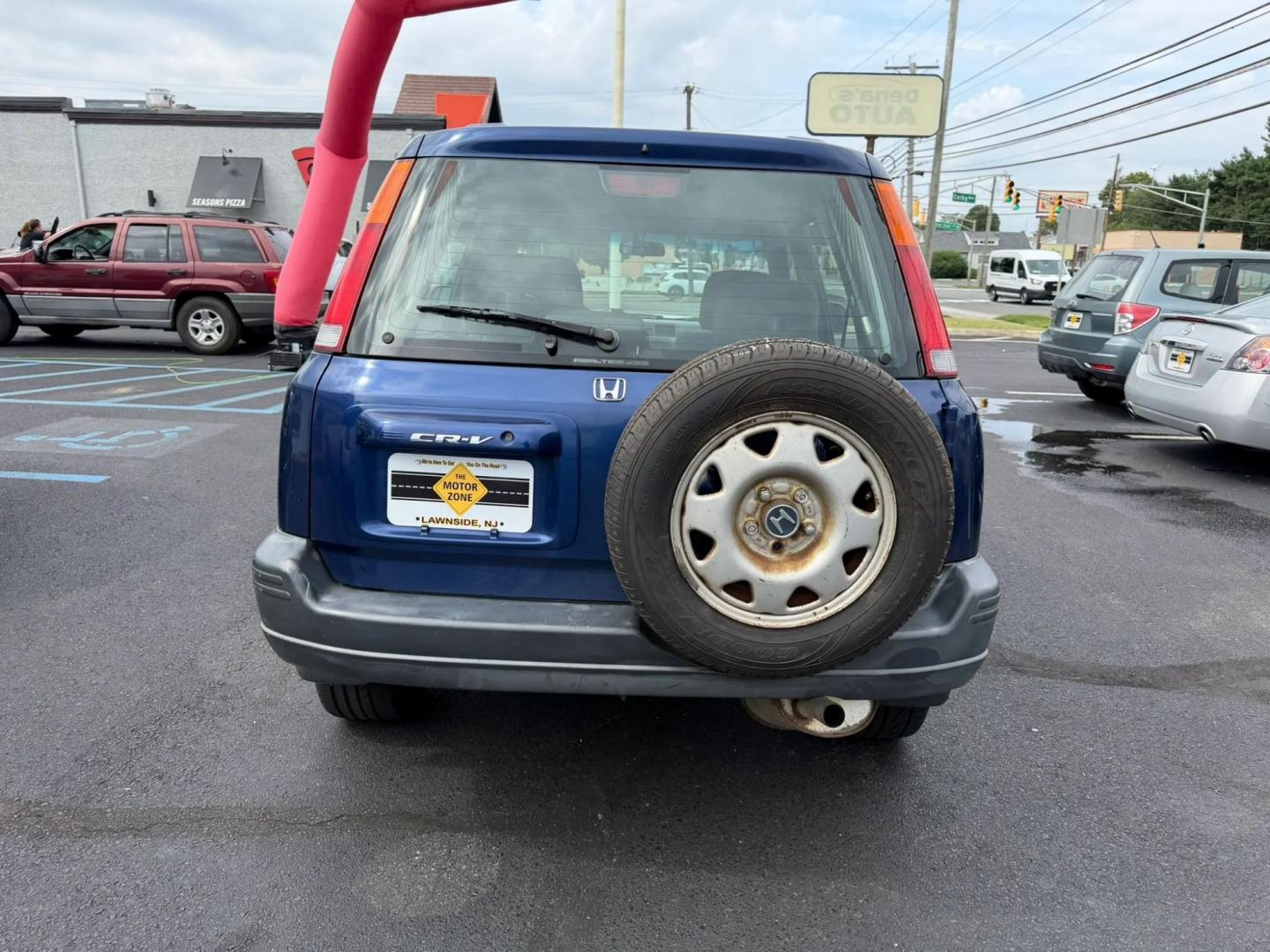1999 Honda CR-V LX 4WD (JHLRD1844XC) with an 2.0L L4 DOHC 16V engine, 4A OD transmission, located at 1010 N White Horse Pike, Stratford, NJ, 08084, (856) 262-9500, 39.838921, -75.011497- Photo#3