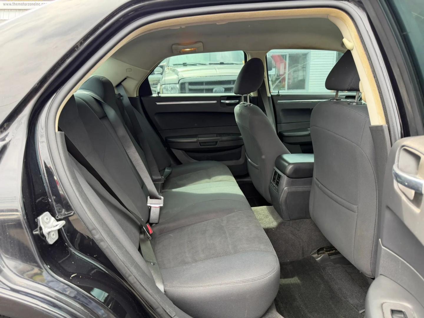 2010 Chrysler 300 LX (2C3CA4CDXAH) with an 2.7L V6 DOHC 24V engine, 4A transmission, located at 1010 N White Horse Pike, Stratford, NJ, 08084, (856) 262-9500, 39.838921, -75.011497- Photo#10