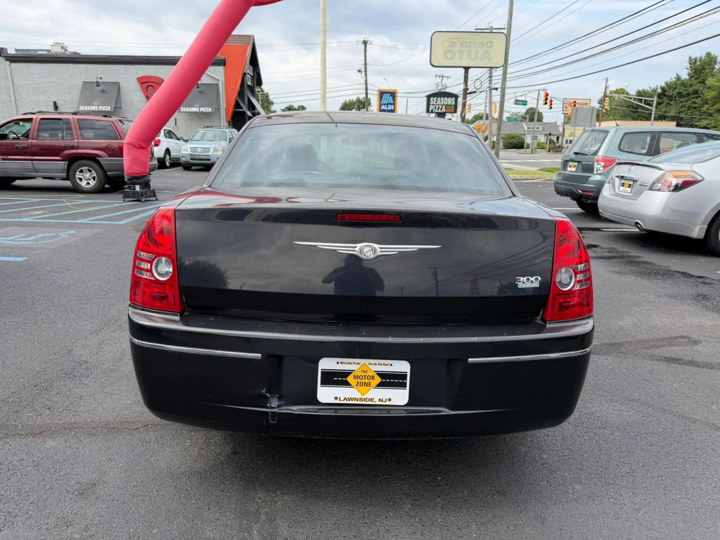2010 Chrysler 300 LX (2C3CA4CDXAH) with an 2.7L V6 DOHC 24V engine, 4A transmission, located at 1010 N White Horse Pike, Stratford, NJ, 08084, (856) 262-9500, 39.838921, -75.011497- Photo#3