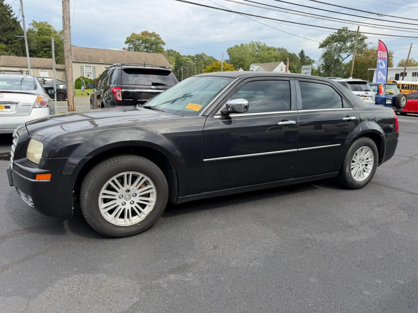 2010 Chrysler 300 LX (2C3CA4CDXAH) with an 2.7L V6 DOHC 24V engine, 4A transmission, located at 1010 N White Horse Pike, Stratford, NJ, 08084, (856) 262-9500, 39.838921, -75.011497- Photo#6
