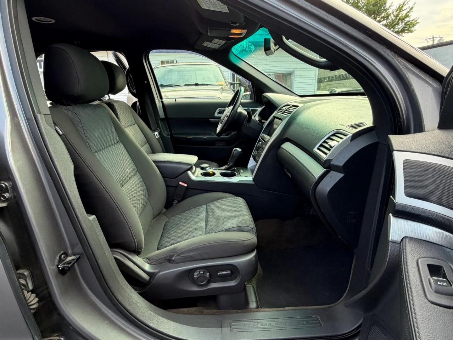 2013 Ford Explorer XLT 4WD (1FM5K8D82DG) with an 3.5L V6 DOHC 24V engine, 6-Speed Automatic transmission, located at 1010 N White Horse Pike, Stratford, NJ, 08084, (856) 262-9500, 39.838921, -75.011497- Photo#12