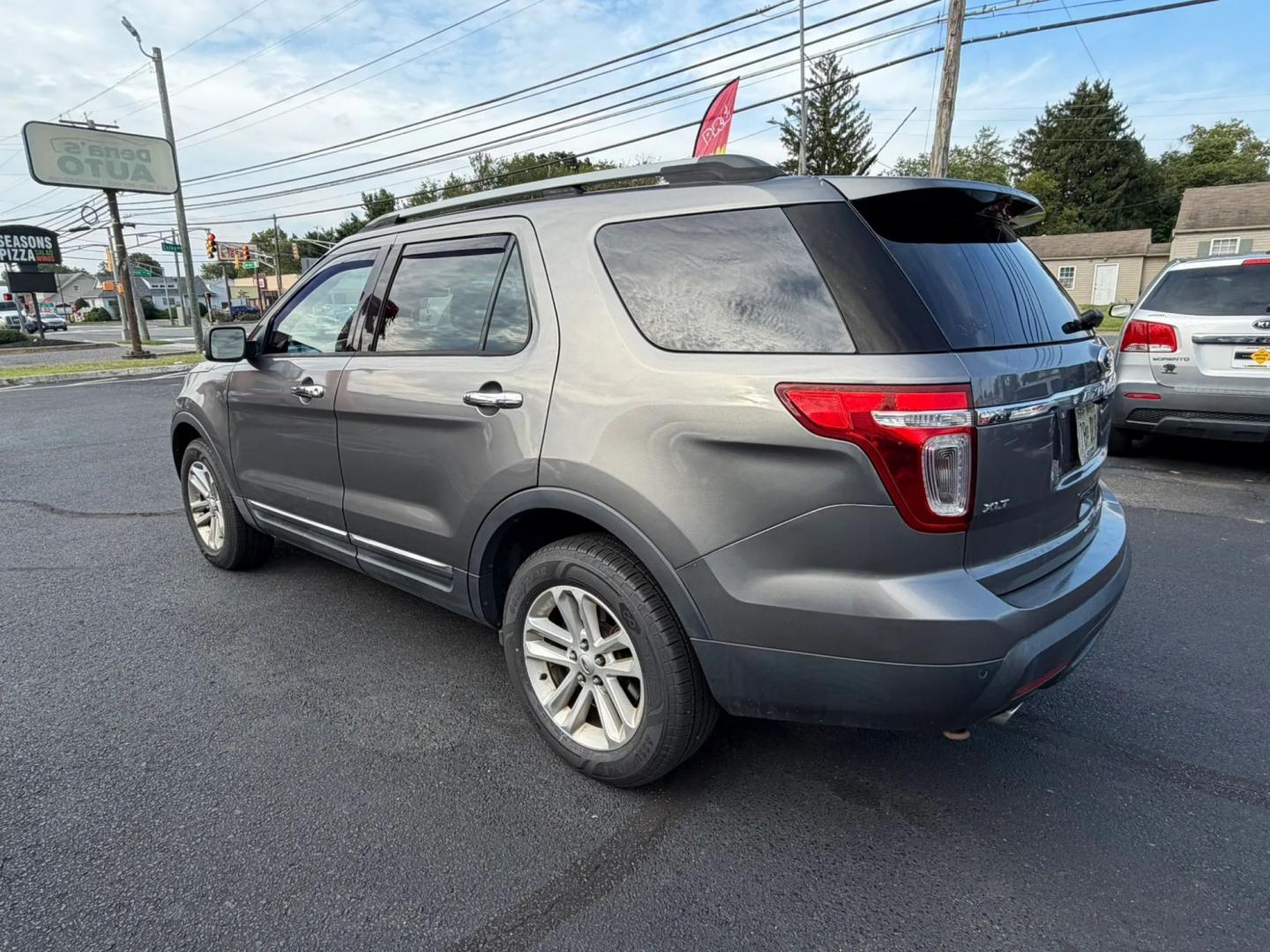 2013 Ford Explorer XLT 4WD (1FM5K8D82DG) with an 3.5L V6 DOHC 24V engine, 6-Speed Automatic transmission, located at 1010 N White Horse Pike, Stratford, NJ, 08084, (856) 262-9500, 39.838921, -75.011497- Photo#4