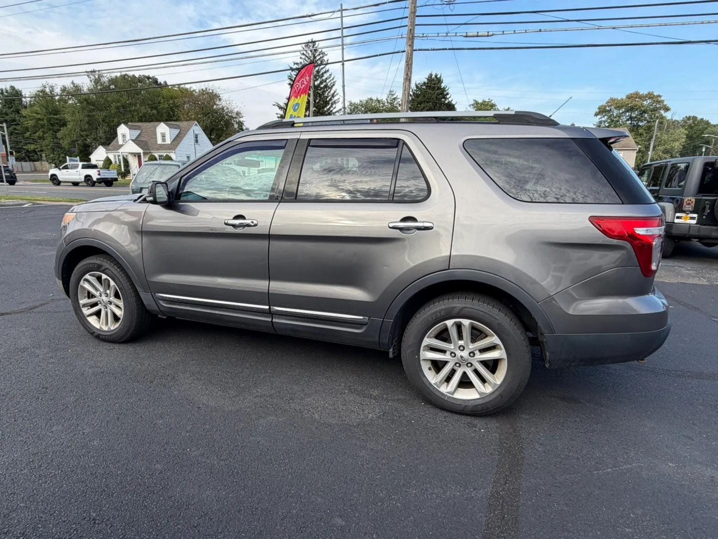 2013 Ford Explorer XLT 4WD (1FM5K8D82DG) with an 3.5L V6 DOHC 24V engine, 6-Speed Automatic transmission, located at 1010 N White Horse Pike, Stratford, NJ, 08084, (856) 262-9500, 39.838921, -75.011497- Photo#5