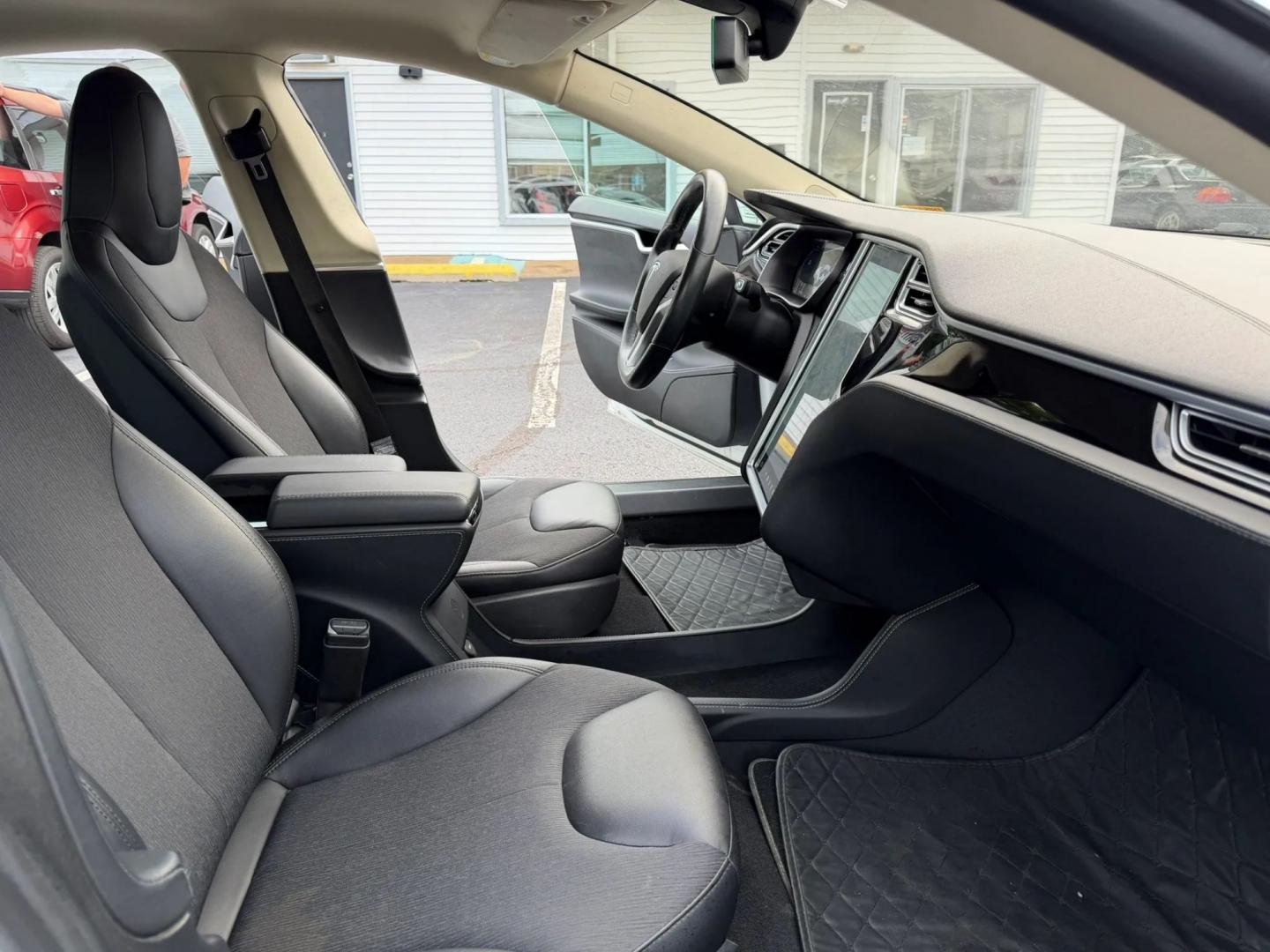 2014 White Tesla Model S Base (5YJSA1H19EF) with an ELECTRIC engine, 1A transmission, located at 1010 N White Horse Pike, Stratford, NJ, 08084, (856) 262-9500, 39.838921, -75.011497- Photo#17