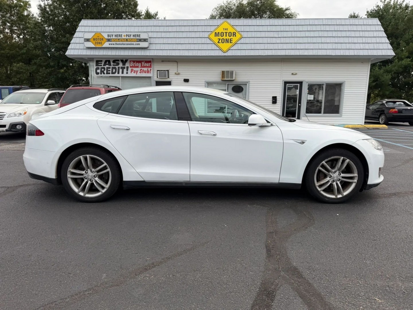 2014 White Tesla Model S Base (5YJSA1H19EF) with an ELECTRIC engine, 1A transmission, located at 1010 N White Horse Pike, Stratford, NJ, 08084, (856) 262-9500, 39.838921, -75.011497- Photo#0