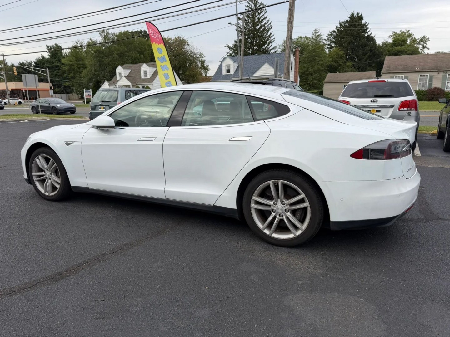 2014 White Tesla Model S Base (5YJSA1H19EF) with an ELECTRIC engine, 1A transmission, located at 1010 N White Horse Pike, Stratford, NJ, 08084, (856) 262-9500, 39.838921, -75.011497- Photo#5
