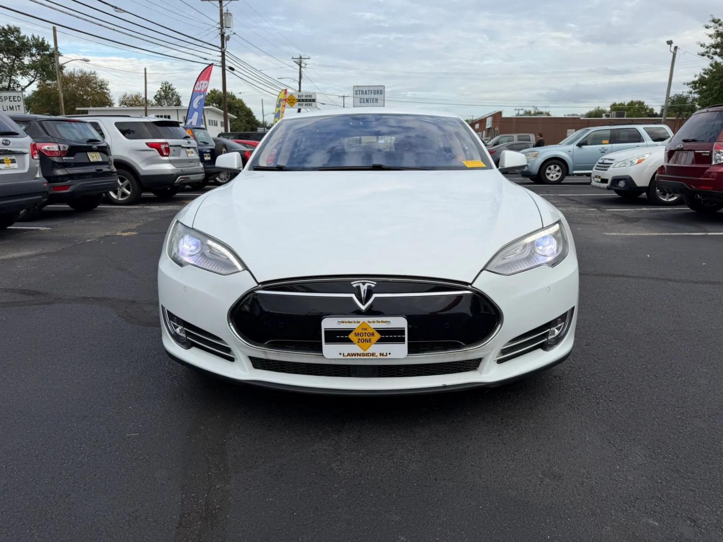 2014 White Tesla Model S Base (5YJSA1H19EF) with an ELECTRIC engine, 1A transmission, located at 1010 N White Horse Pike, Stratford, NJ, 08084, (856) 262-9500, 39.838921, -75.011497- Photo#10