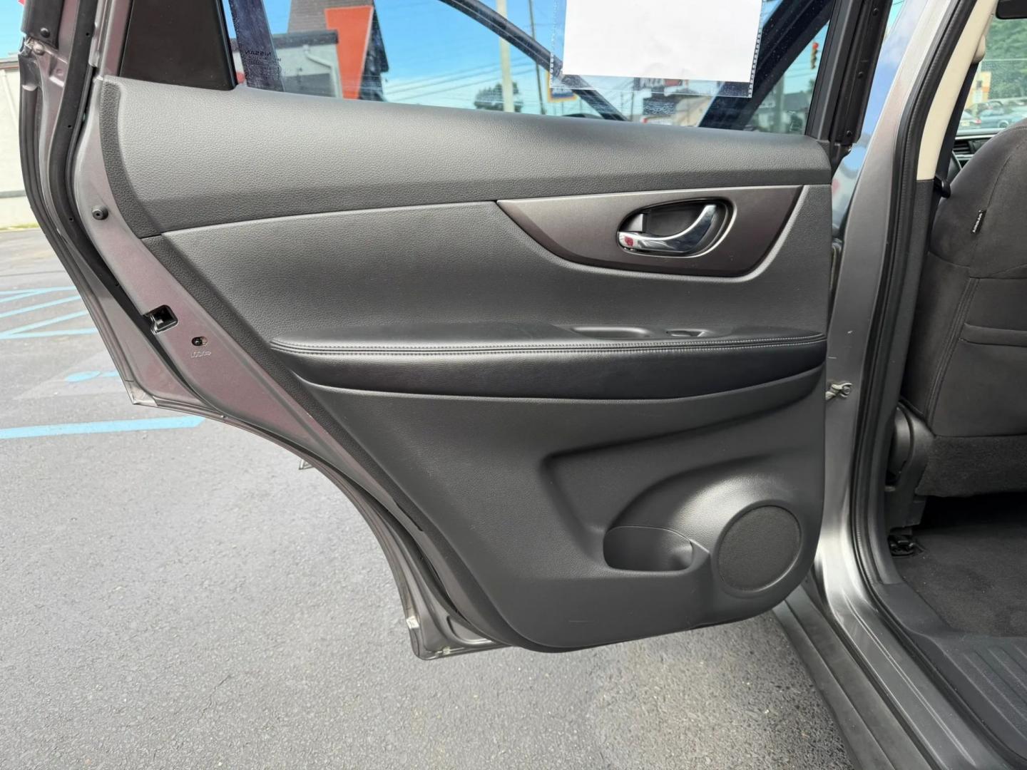 2015 Nissan Rogue S AWD (KNMAT2MV6FP) with an 2.5L L4 DOHC 16V engine, CVT transmission, located at 1010 N White Horse Pike, Stratford, NJ, 08084, (856) 262-9500, 39.838921, -75.011497- Photo#10