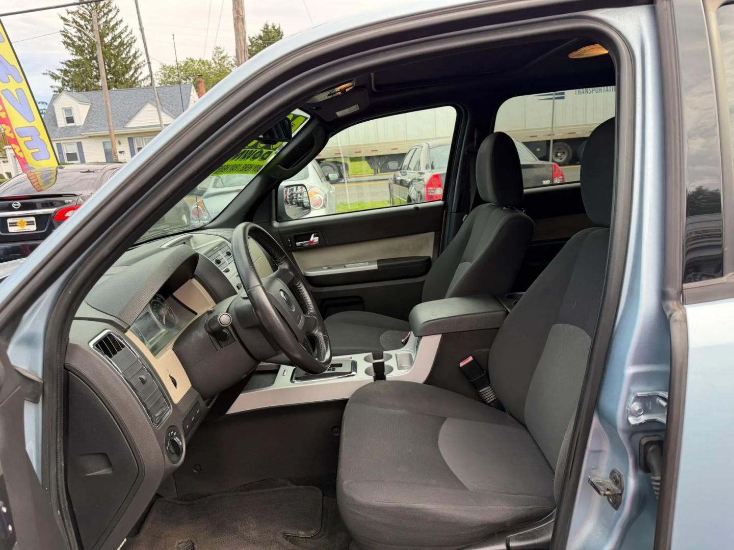 2009 Mercury Mariner I4 4WD (4M2CU91729K) with an 2.5L L4 DOHC 16V engine, 6A OD transmission, located at 1010 N White Horse Pike, Stratford, NJ, 08084, (856) 262-9500, 39.838921, -75.011497- Photo#9