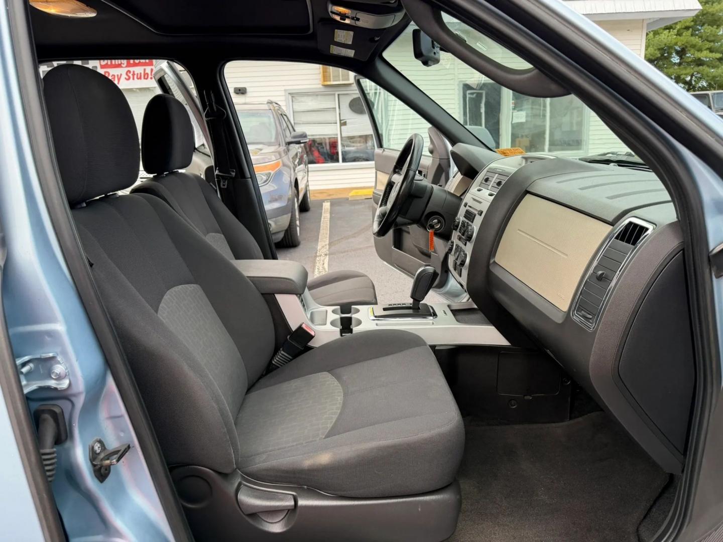 2009 Mercury Mariner I4 4WD (4M2CU91729K) with an 2.5L L4 DOHC 16V engine, 6A OD transmission, located at 1010 N White Horse Pike, Stratford, NJ, 08084, (856) 262-9500, 39.838921, -75.011497- Photo#13
