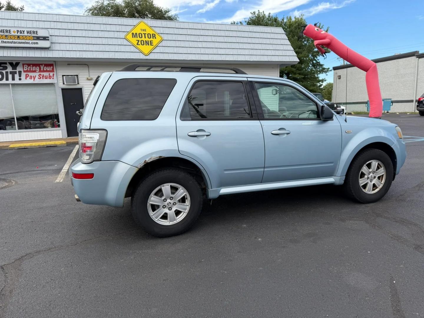 2009 Mercury Mariner I4 4WD (4M2CU91729K) with an 2.5L L4 DOHC 16V engine, 6A OD transmission, located at 1010 N White Horse Pike, Stratford, NJ, 08084, (856) 262-9500, 39.838921, -75.011497- Photo#1