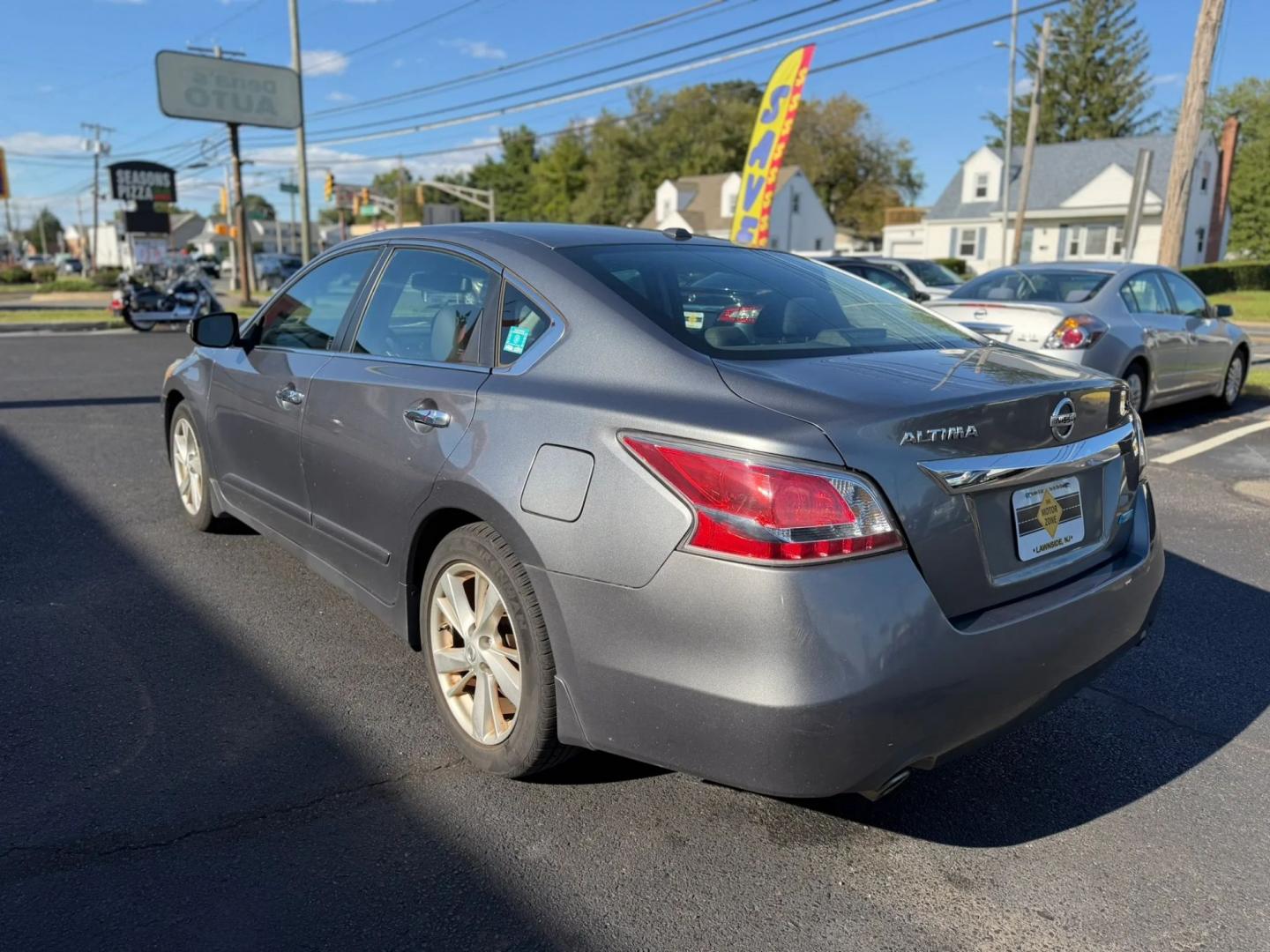 2014 Nissan Altima 2.5 SL (1N4AL3AP5EC) with an 2.5L L4 DOHC 16V engine, Continuously Variable Transmission transmission, located at 1010 N White Horse Pike, Stratford, NJ, 08084, (856) 262-9500, 39.838921, -75.011497- Photo#4