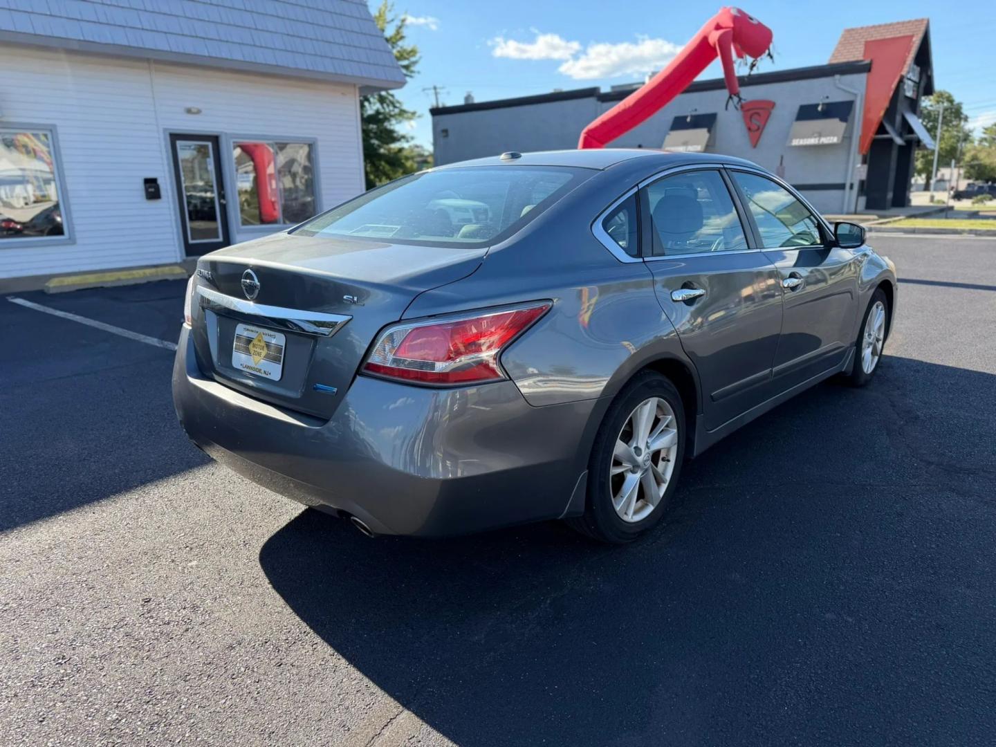 2014 Nissan Altima 2.5 SL (1N4AL3AP5EC) with an 2.5L L4 DOHC 16V engine, Continuously Variable Transmission transmission, located at 1010 N White Horse Pike, Stratford, NJ, 08084, (856) 262-9500, 39.838921, -75.011497- Photo#2
