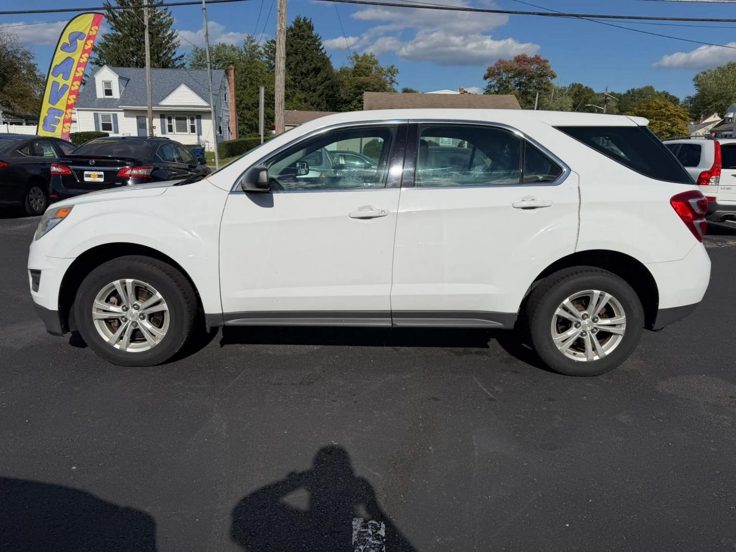 2017 Chevrolet Equinox LS 2WD (2GNALBEK6H1) with an 2.4L L4 DOHC 16V FFV engine, 6A transmission, located at 1010 N White Horse Pike, Stratford, NJ, 08084, (856) 262-9500, 39.838921, -75.011497- Photo#5