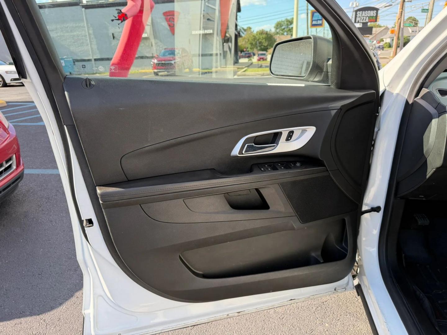 2017 Chevrolet Equinox LS 2WD (2GNALBEK6H1) with an 2.4L L4 DOHC 16V FFV engine, 6A transmission, located at 1010 N White Horse Pike, Stratford, NJ, 08084, (856) 262-9500, 39.838921, -75.011497- Photo#10