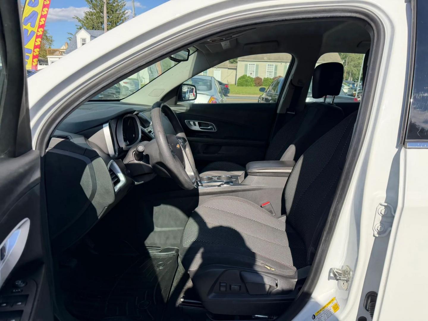 2017 Chevrolet Equinox LS 2WD (2GNALBEK6H1) with an 2.4L L4 DOHC 16V FFV engine, 6A transmission, located at 1010 N White Horse Pike, Stratford, NJ, 08084, (856) 262-9500, 39.838921, -75.011497- Photo#9