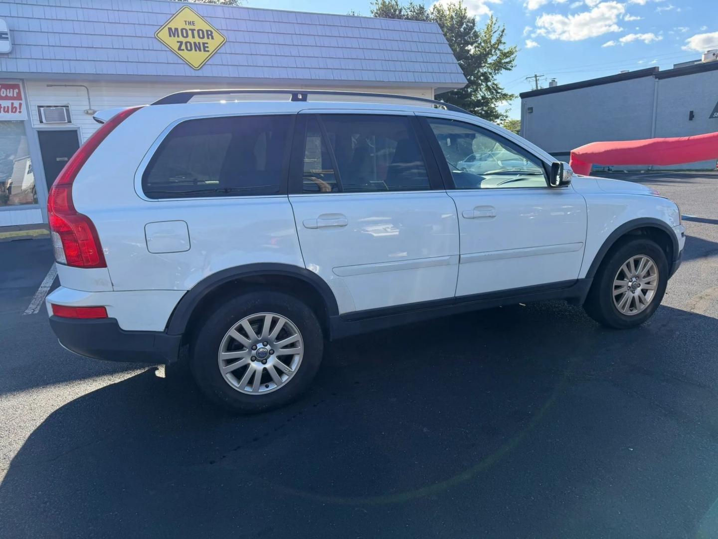 2008 Volvo XC90 3.2 AWD (YV4CM982081) with an 3.2L L6 DOHC 24V engine, 6A OD transmission, located at 1010 N White Horse Pike, Stratford, NJ, 08084, (856) 262-9500, 39.838921, -75.011497- Photo#1
